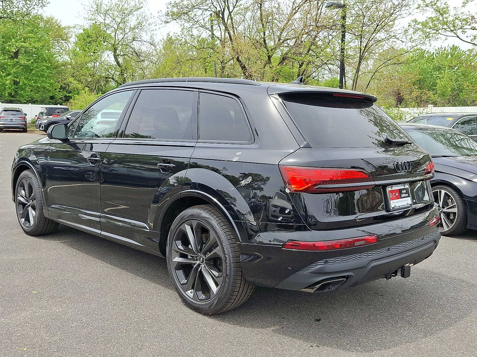 Thumbnail: 2026 Audi Q7 - 12