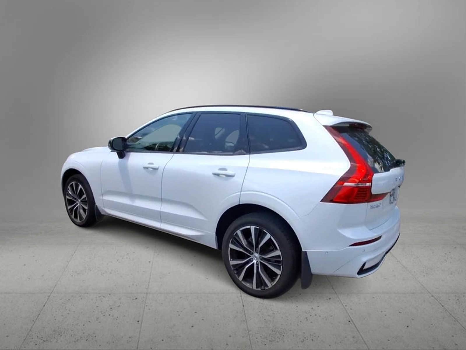 2023 Volvo XC60 B5 Plus 6
