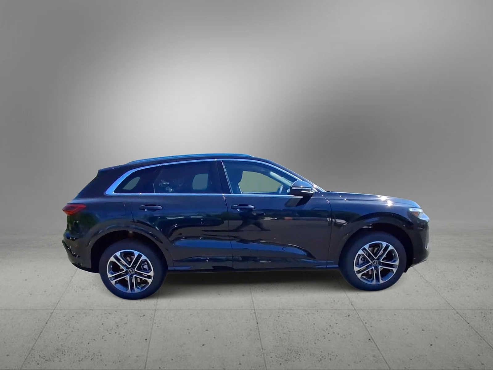 Thumbnail: 2026 Audi Q5 - 9