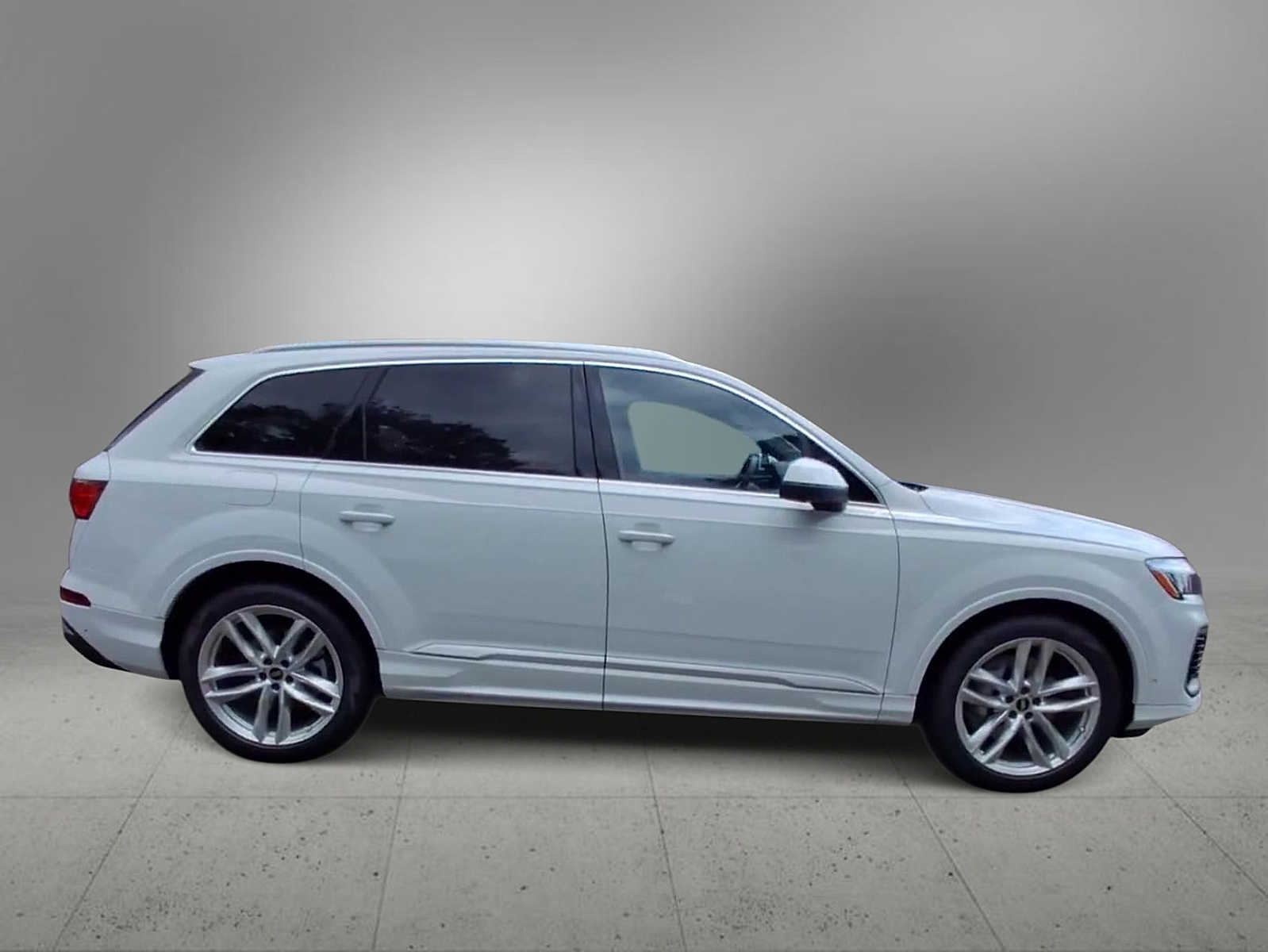 Thumbnail: 2025 Audi Q7 - 9