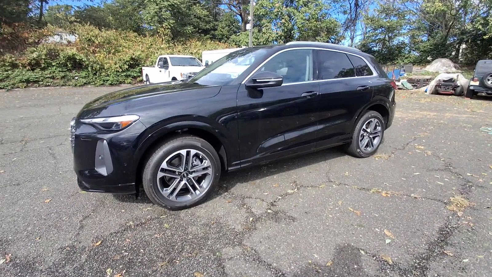 Thumbnail: 2025 Audi Q5 - 4