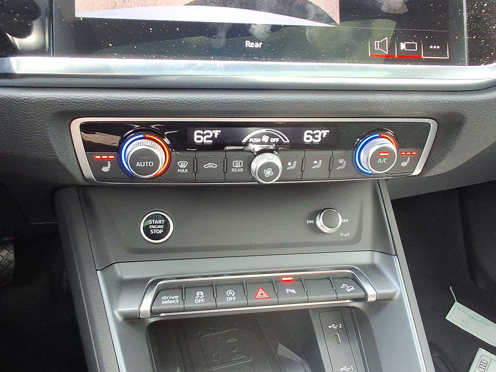 Thumbnail: 2025 Audi Q3 - 16