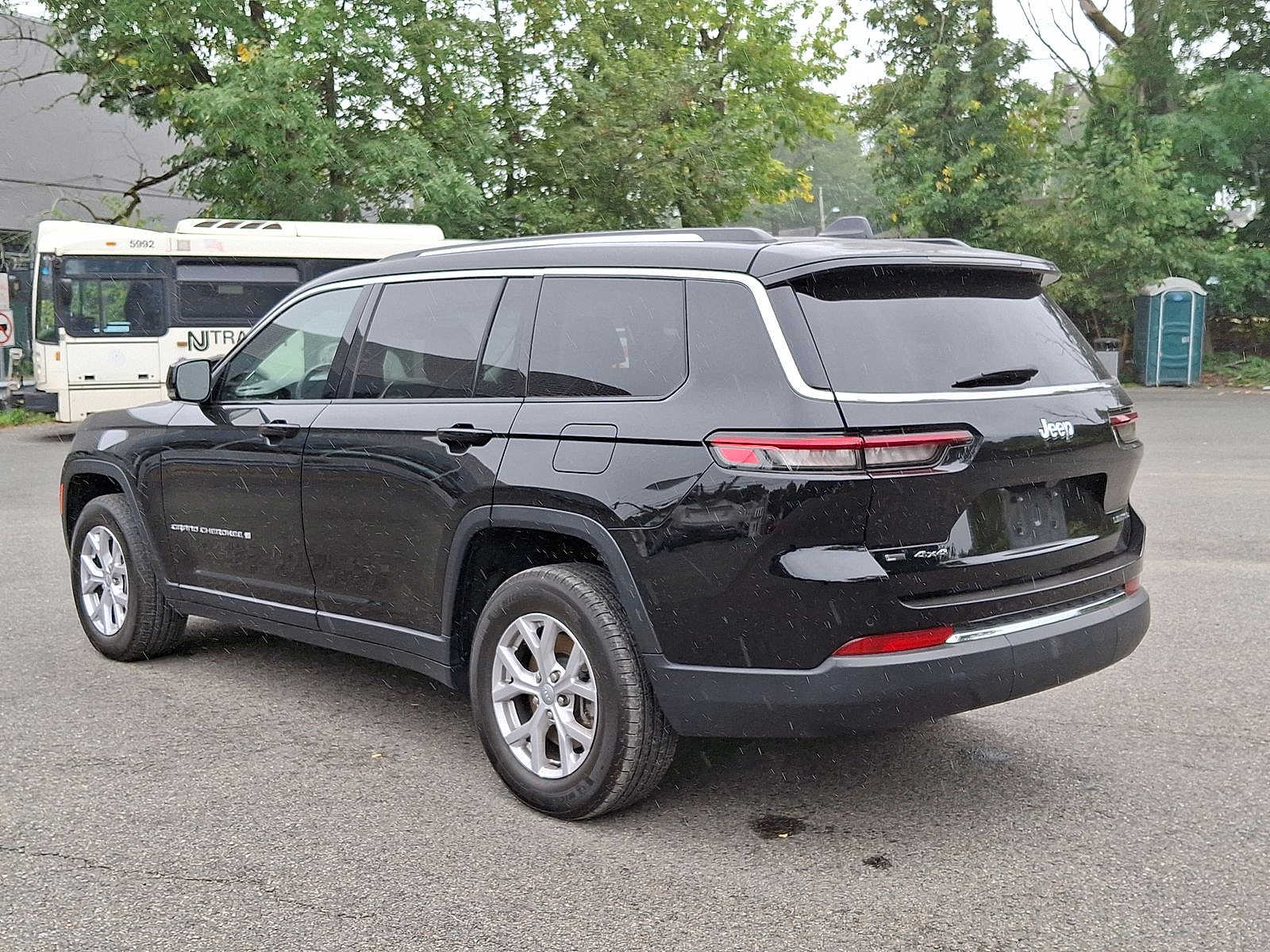 Thumbnail: 2022 Jeep Grand Cherokee - 22