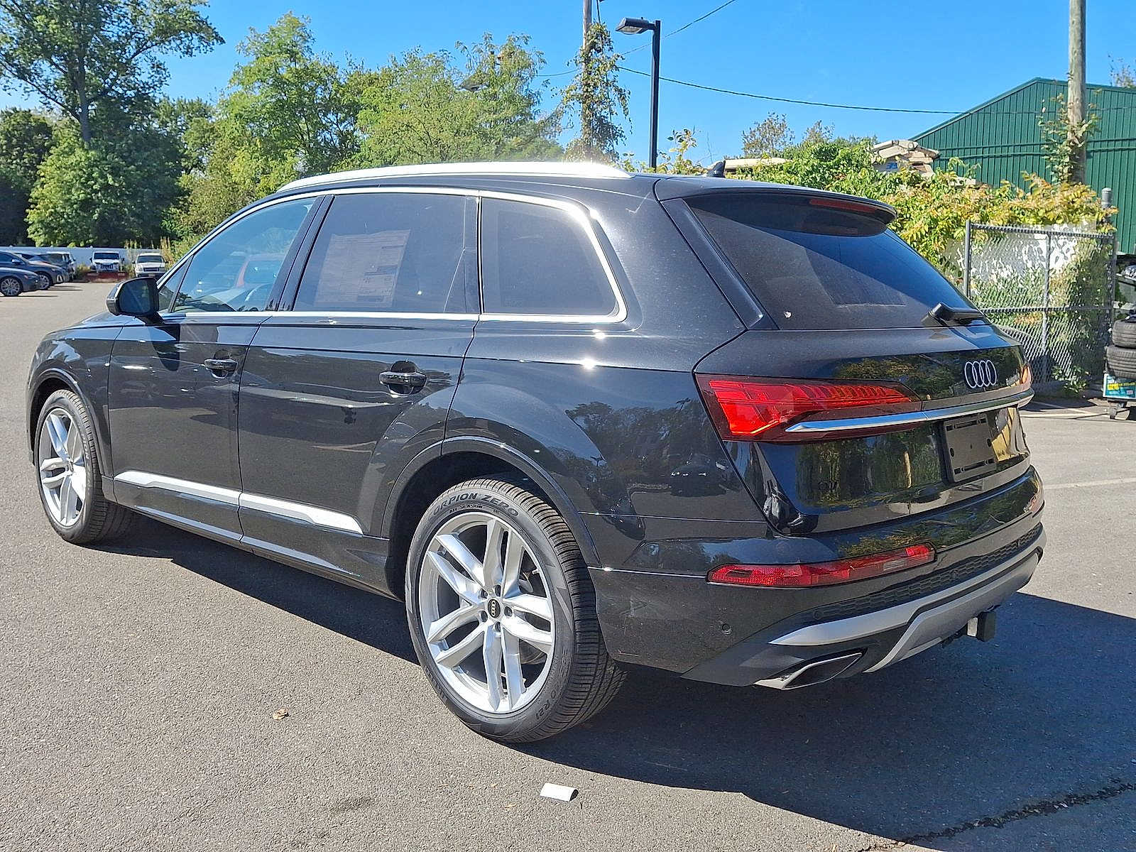 Thumbnail: 2025 Audi Q7 - 11