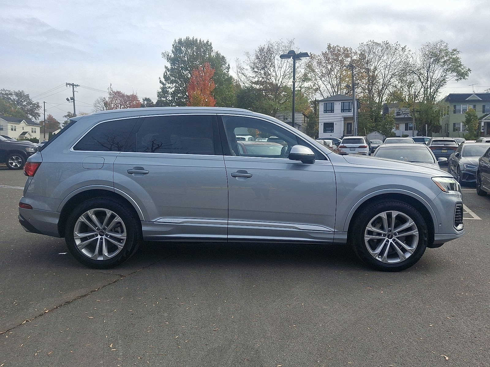 Thumbnail: 2025 Audi Q7 - 23