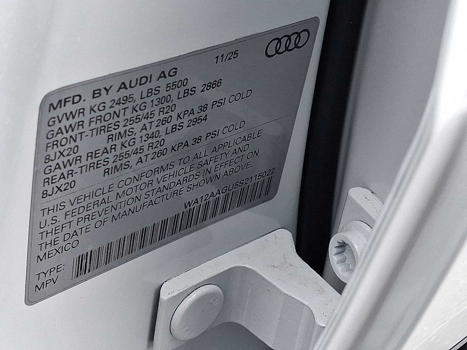 Thumbnail: 2025 Audi Q5 - 17