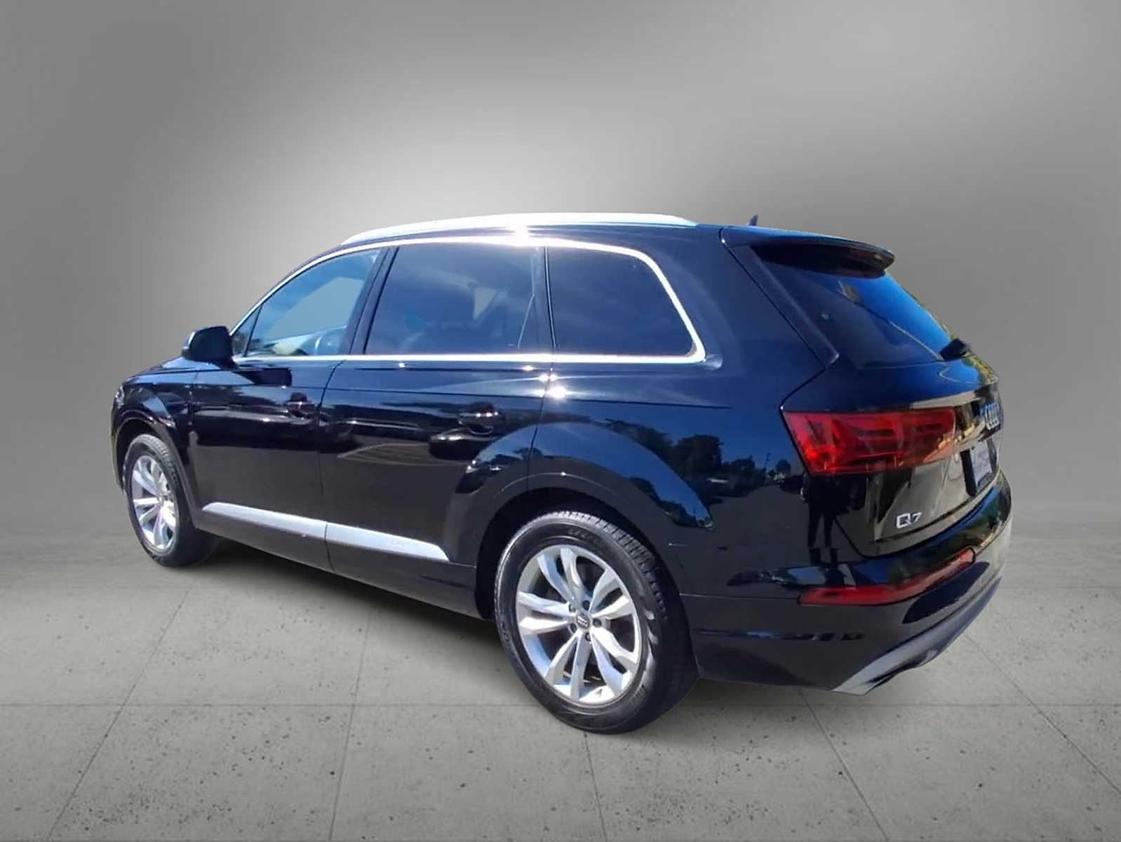 Thumbnail: 2019 Audi Q7 - 6