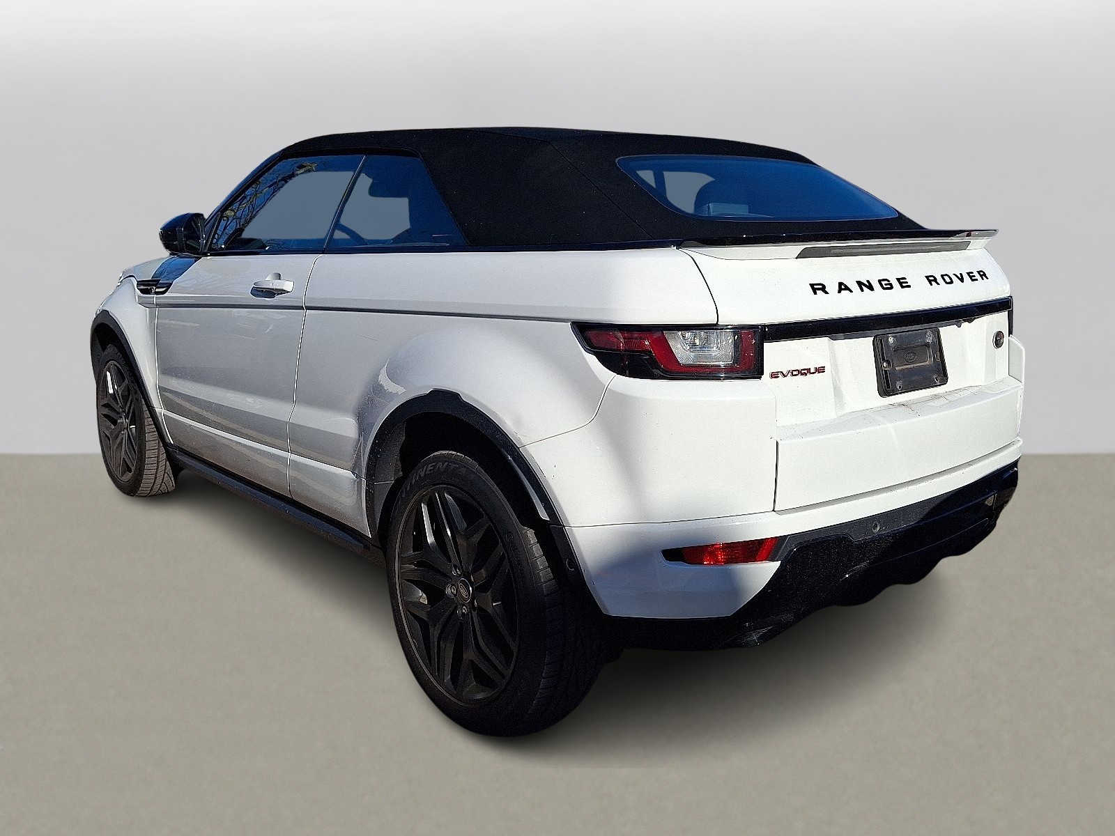 Thumbnail: 2018 Land Rover Range Rover Evoque - 4