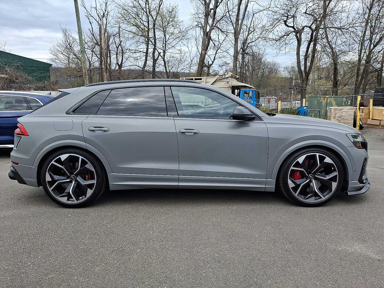 Thumbnail: 2024 Audi RS Q8 - 26