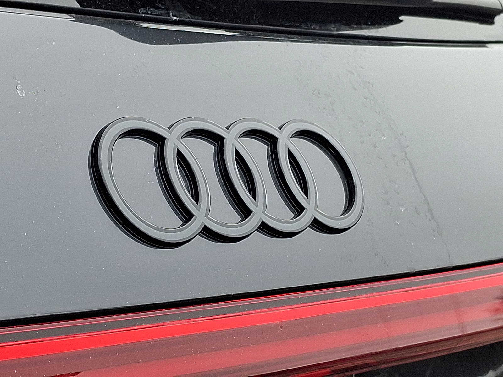 Thumbnail: 2025 Audi SQ5 - 18