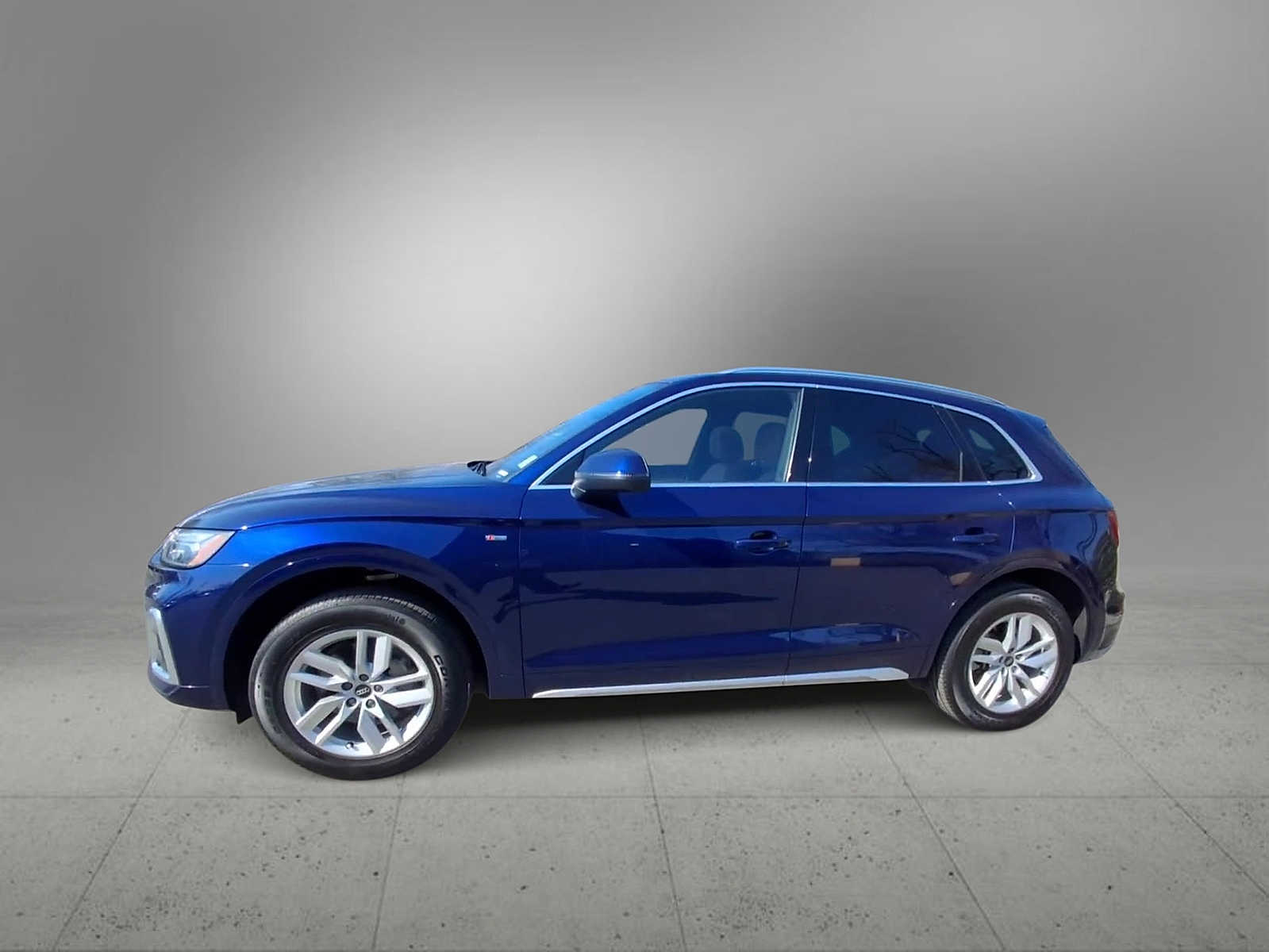 Thumbnail: 2023 Audi Q5 - 5