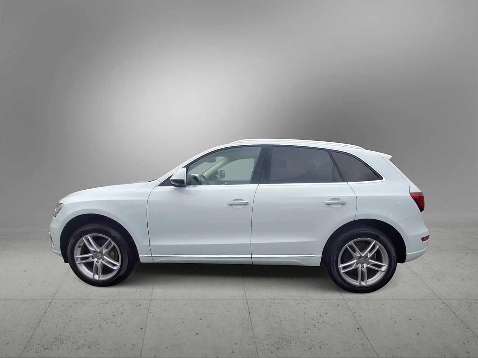 Thumbnail: 2015 Audi Q5 - 5