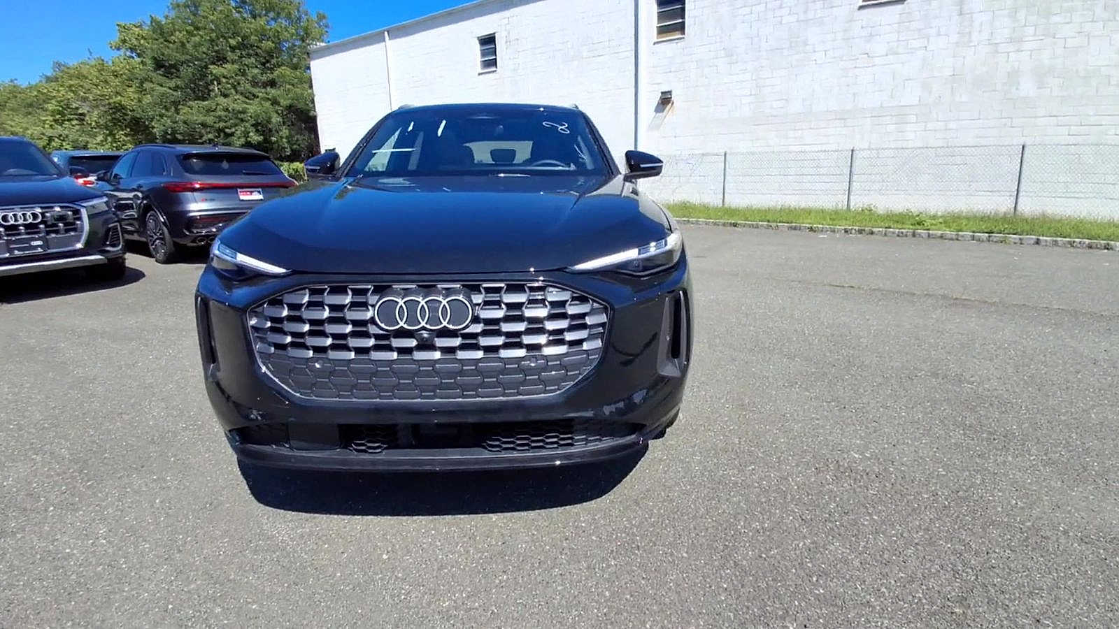 Thumbnail: 2025 Audi Q5 - 3