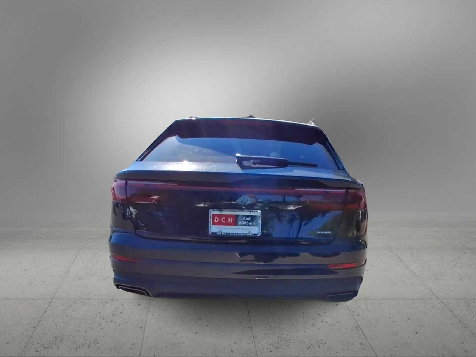 Thumbnail: 2025 Audi Q8 - 7