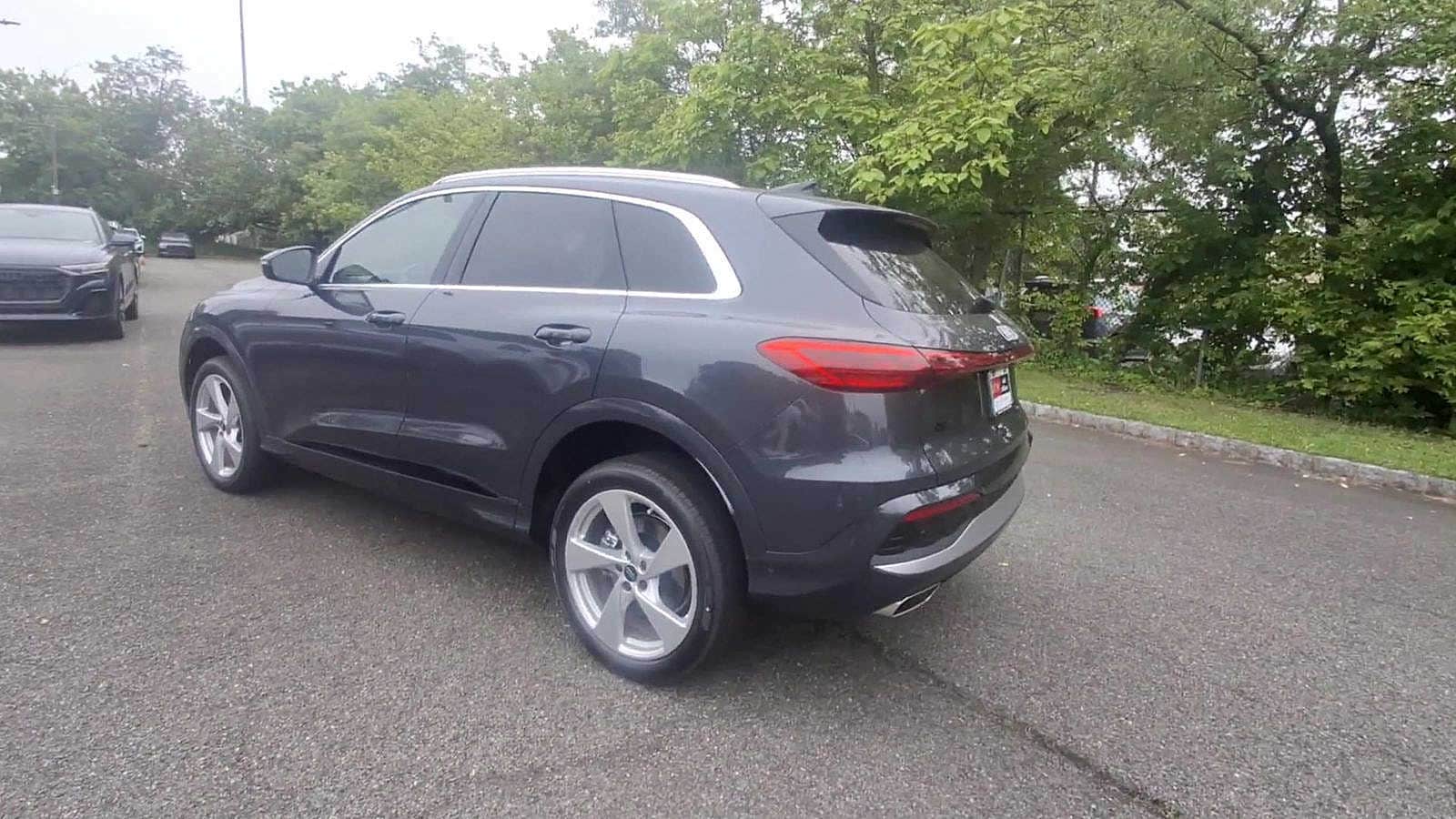 Thumbnail: 2025 Audi Q5 - 6
