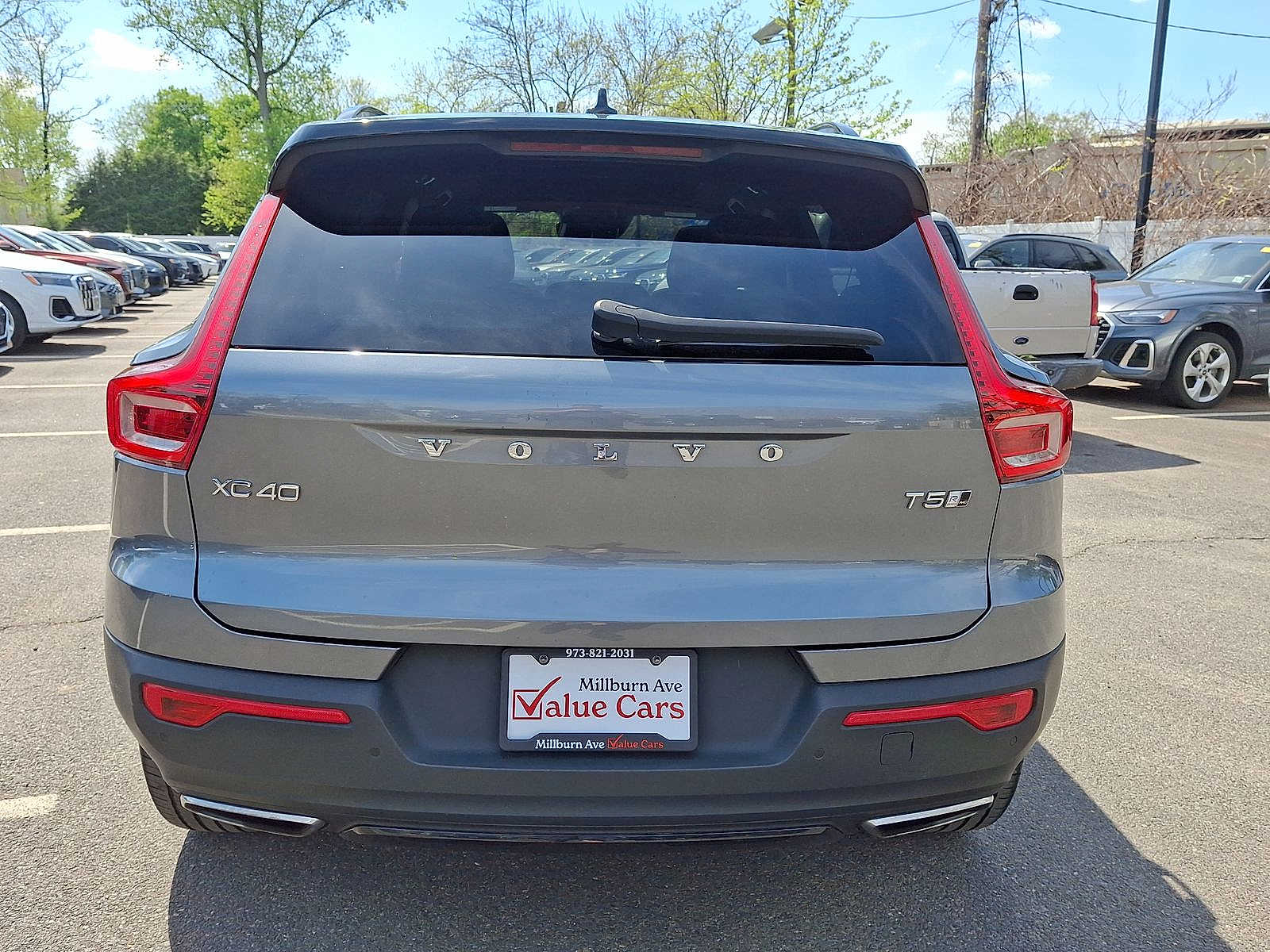 Thumbnail: 2019 Volvo XC40 - 23