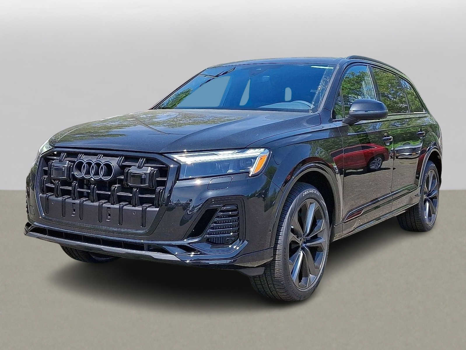 2025 Audi Q7 Premium Plus -
                  Maplewood, NJ