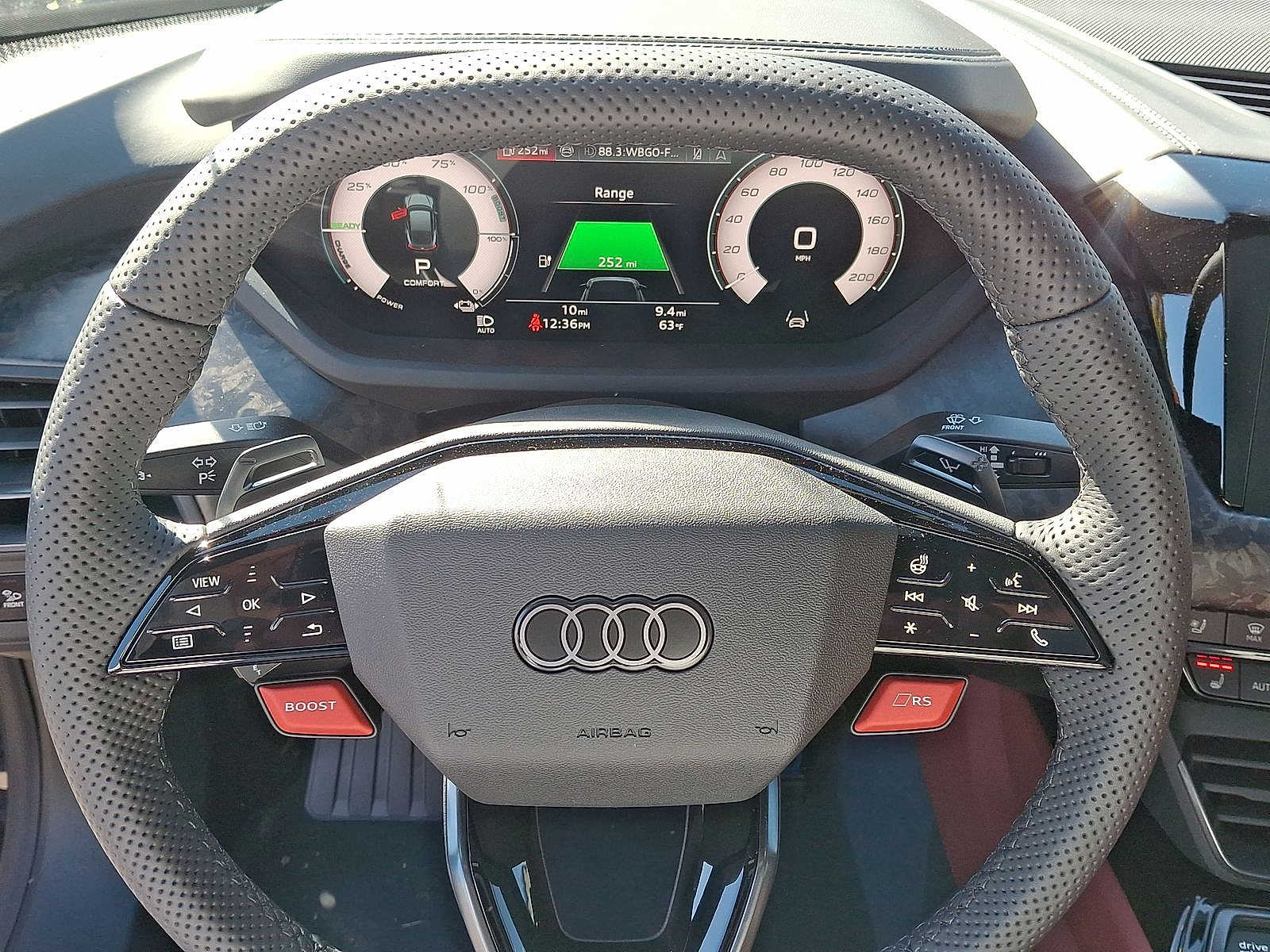 Thumbnail: 2026 Audi RS e-tron GT - 15