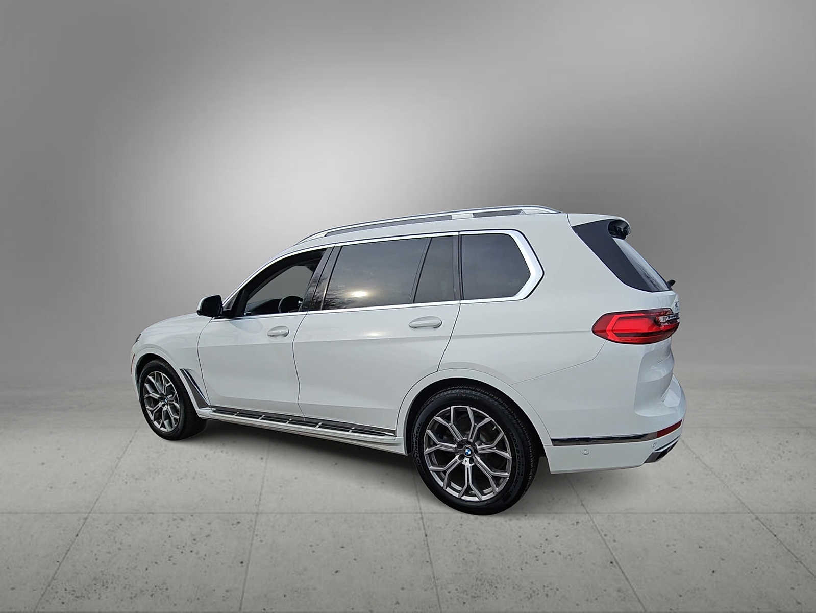 Thumbnail: 2019 BMW X7 - 6