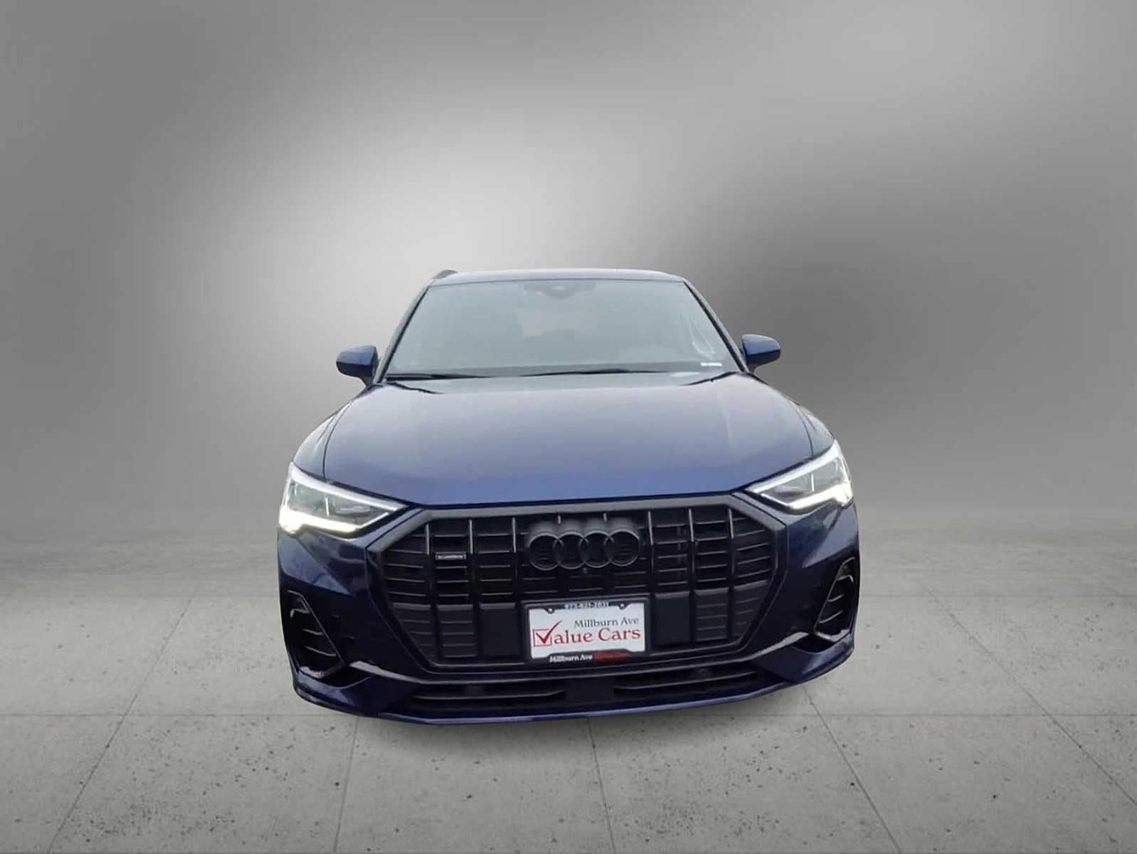 Thumbnail: 2022 Audi Q3 - 2