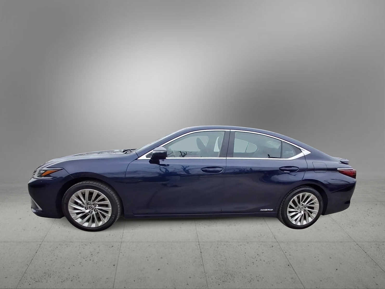 Thumbnail: 2022 Lexus ES - 4