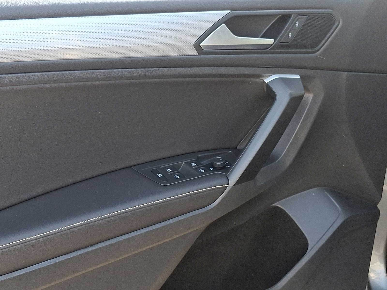 Thumbnail: 2024 Volkswagen Tiguan - 10