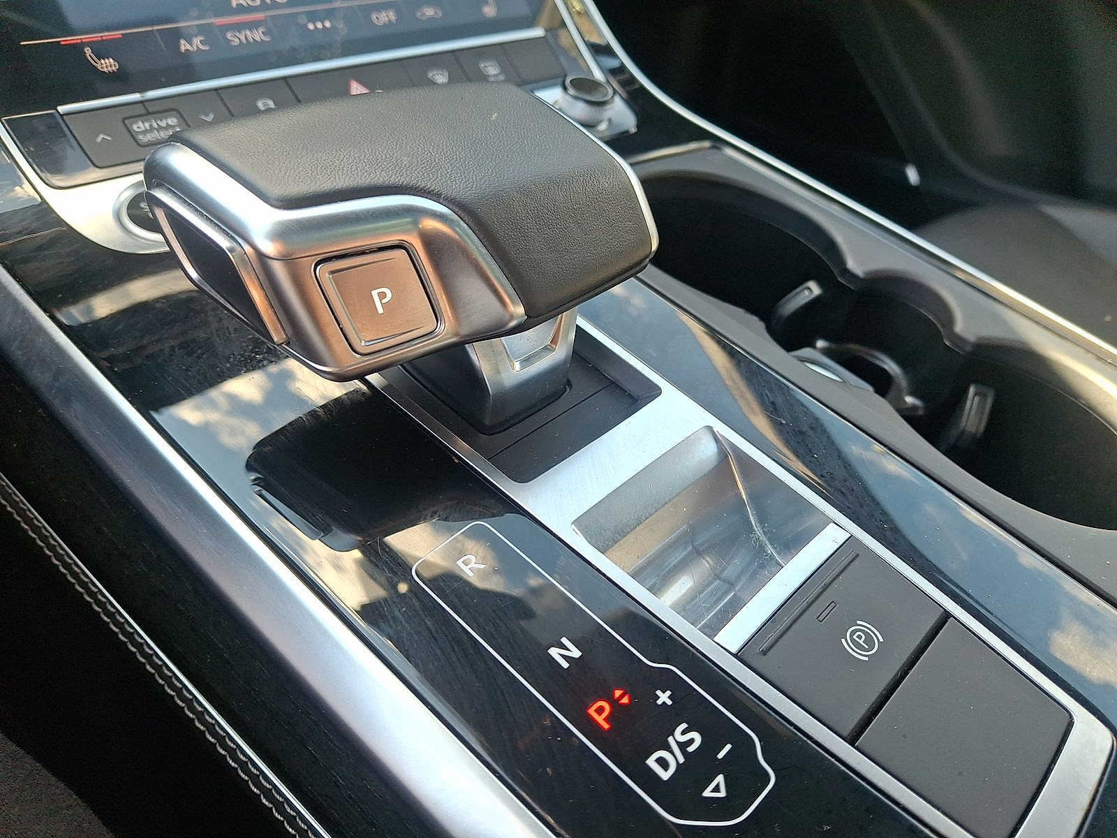 Thumbnail: 2025 Audi Q7 - 11