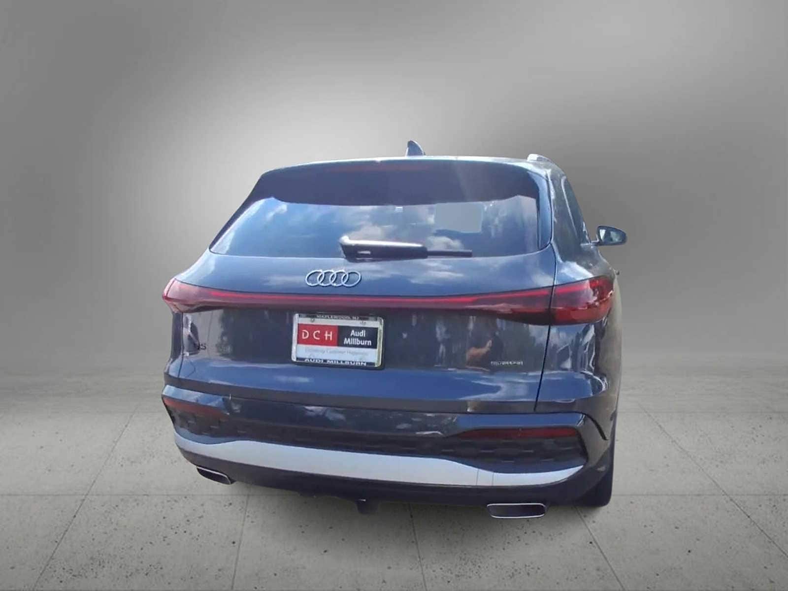 Thumbnail: 2025 Audi Q5 - 7