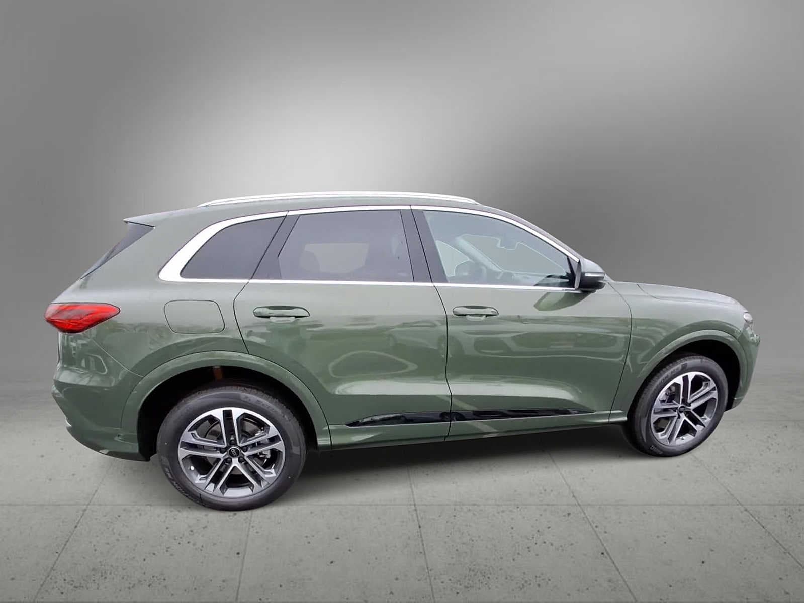 Thumbnail: 2026 Audi Q5 - 8