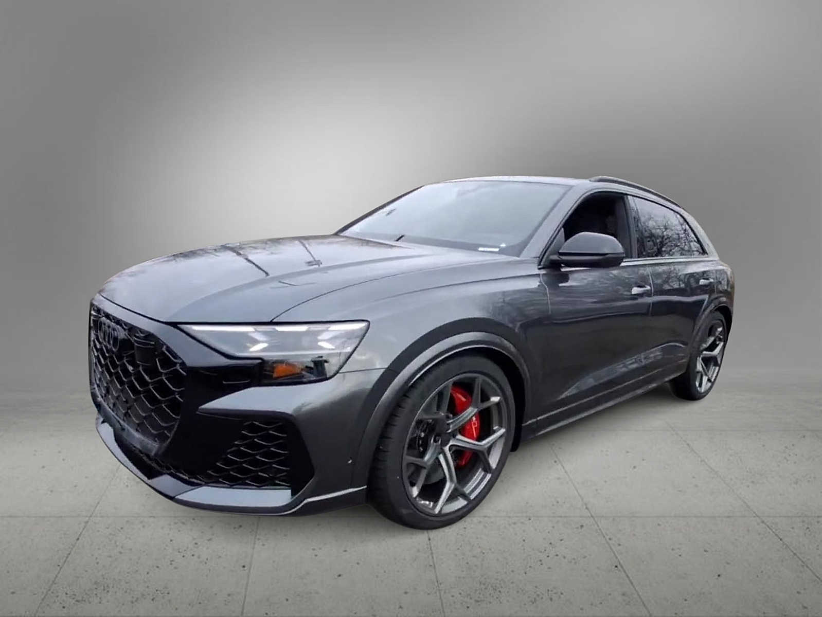 Thumbnail: 2026 Audi RS Q8 - 4