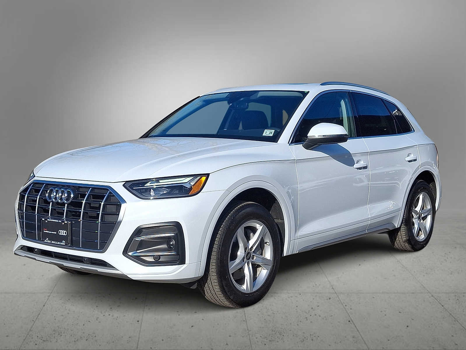 Thumbnail: 2023 Audi Q5 - 1
