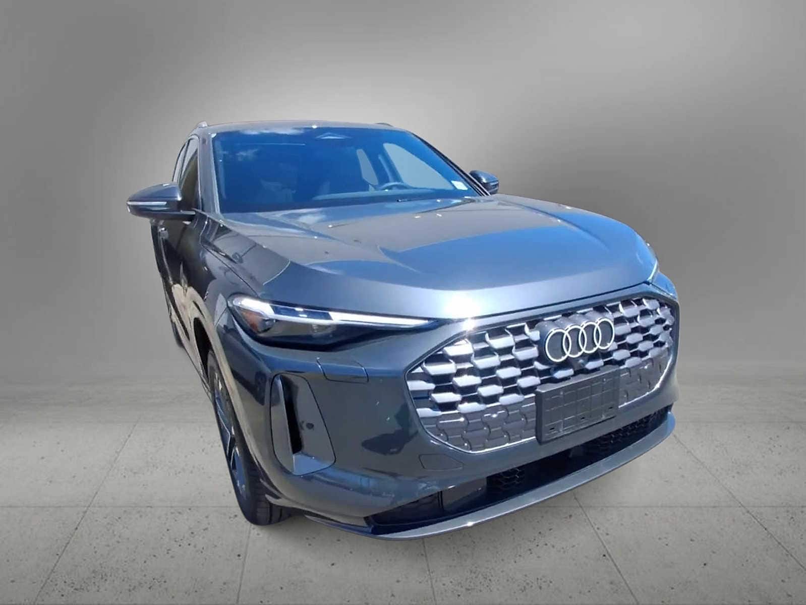 Thumbnail: 2025 Audi Q5 - 3