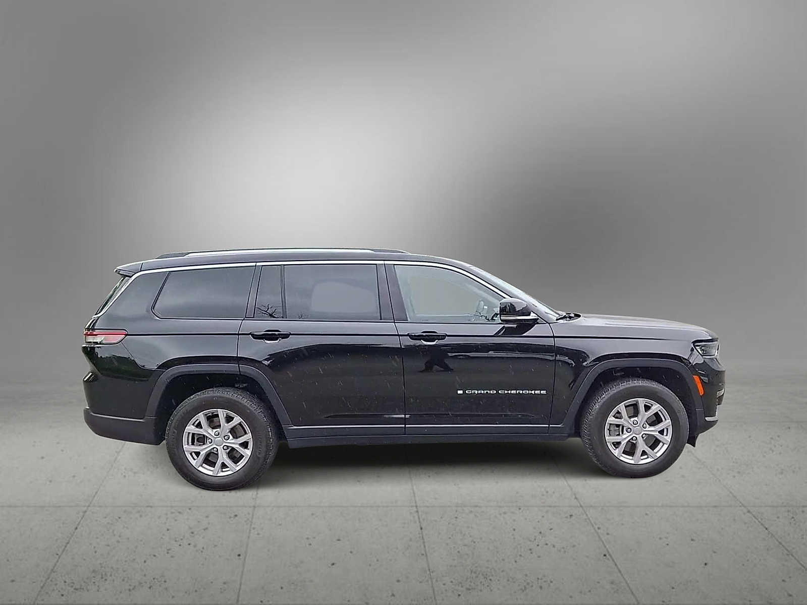 Thumbnail: 2022 Jeep Grand Cherokee - 5