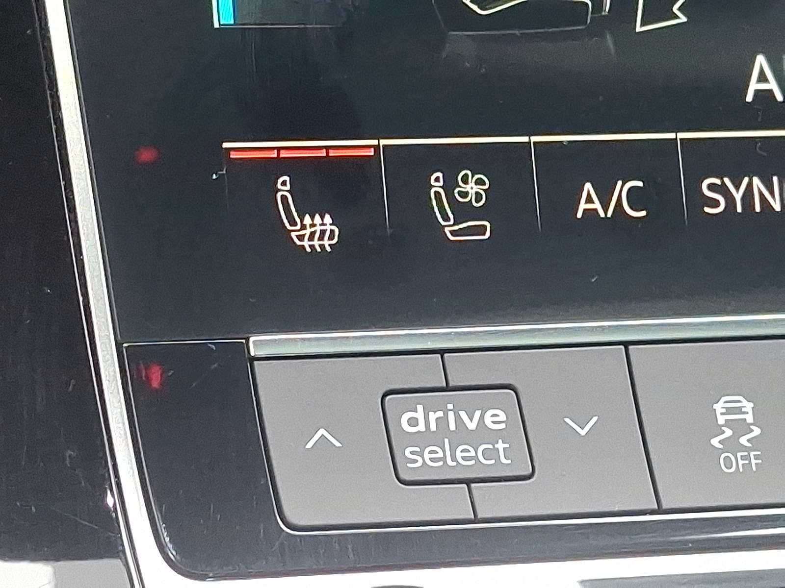 Thumbnail: 2022 Audi SQ7 - 19