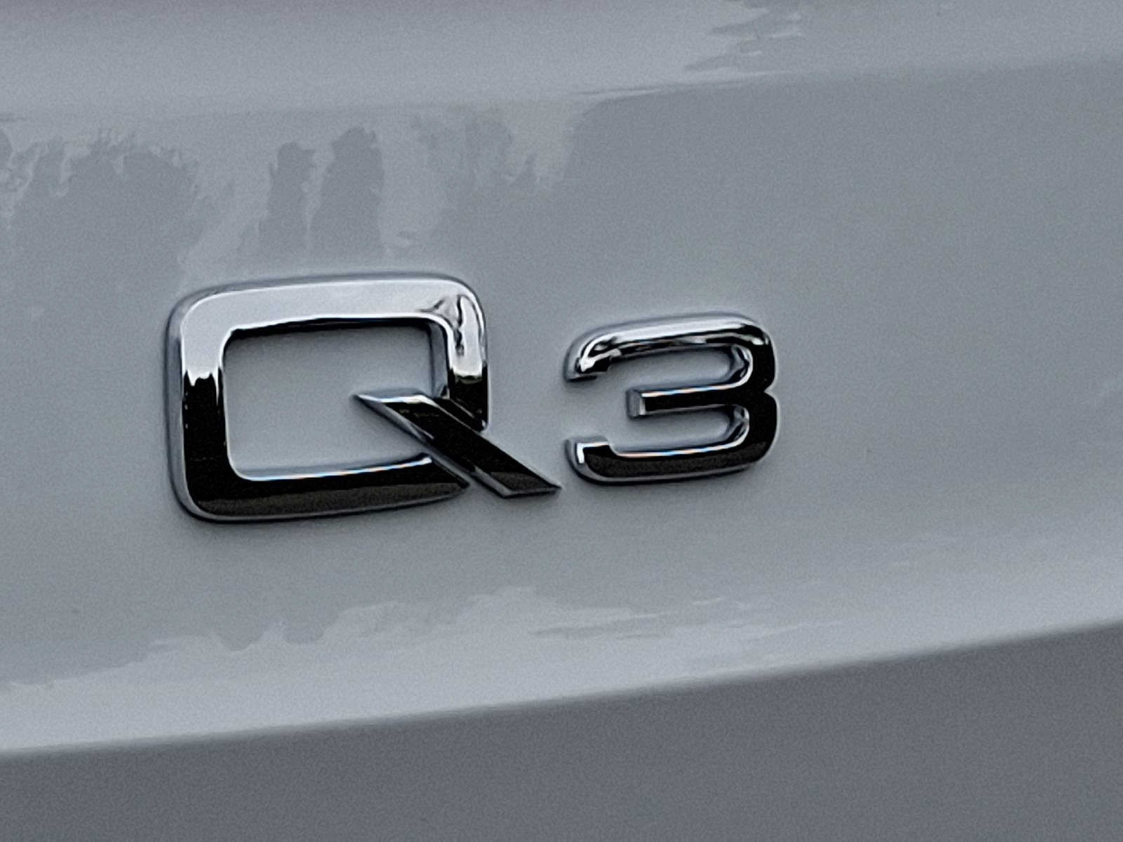 Thumbnail: 2025 Audi Q3 - 17