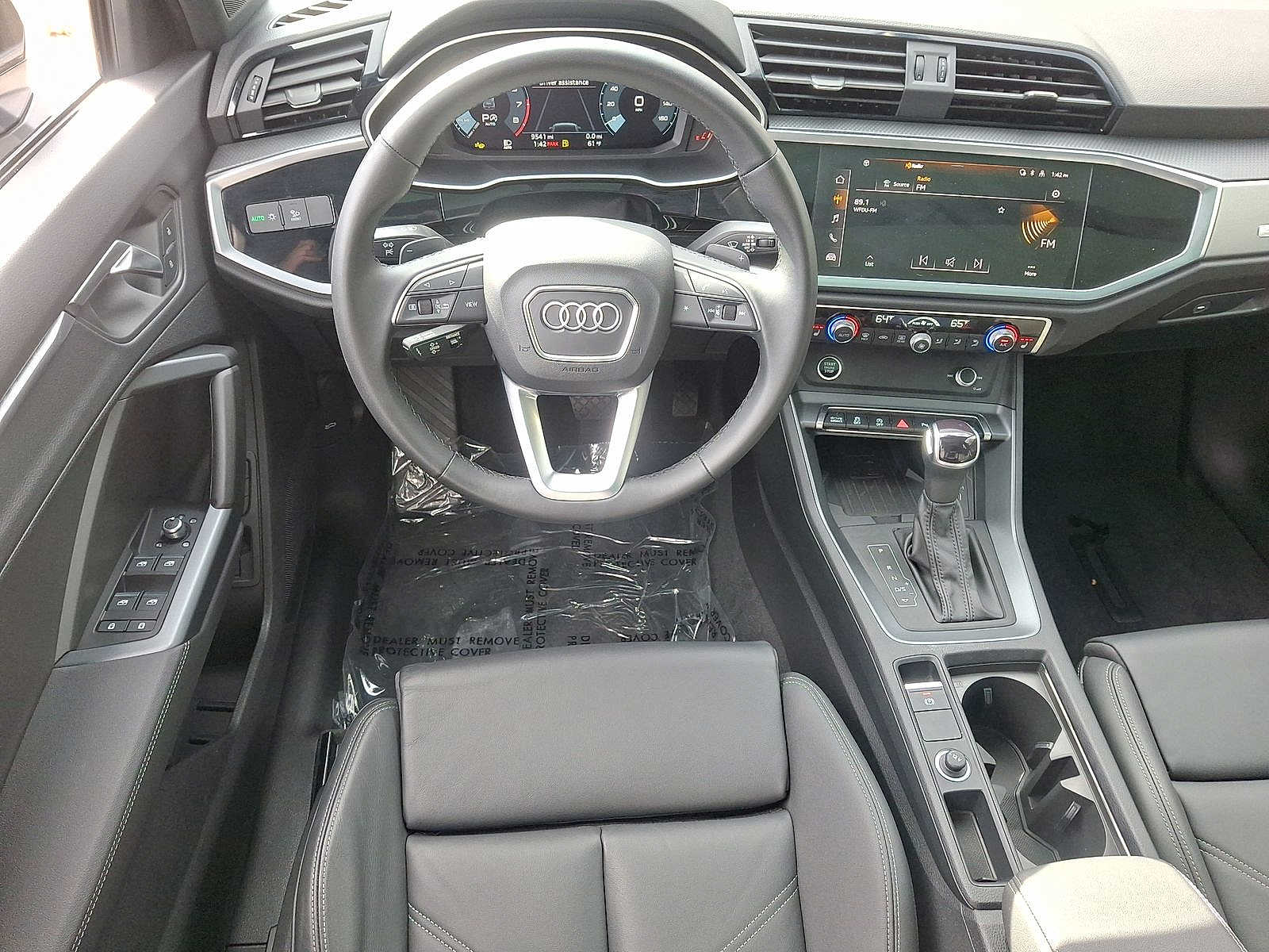 Thumbnail: 2025 Audi Q3 - 21