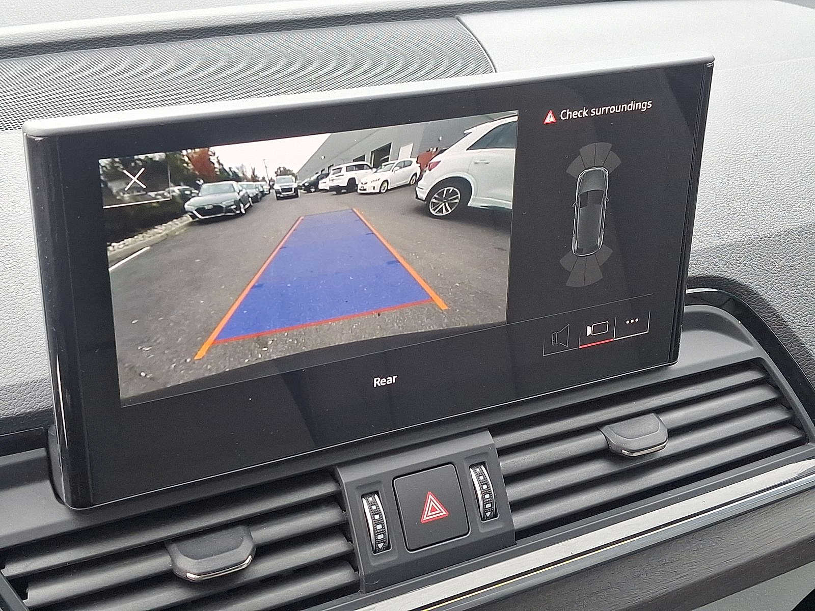 Thumbnail: 2022 Audi Q5 - 15