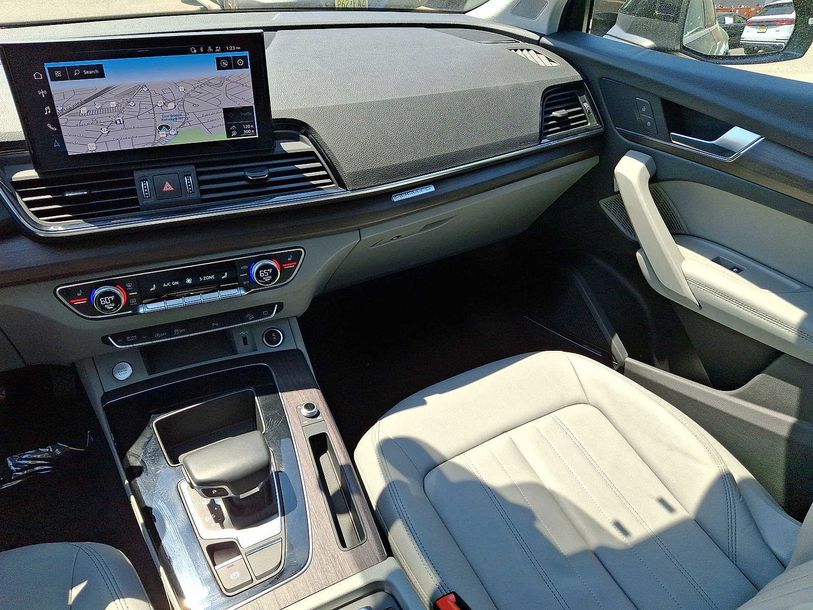 Thumbnail: 2021 Audi Q5 - 11