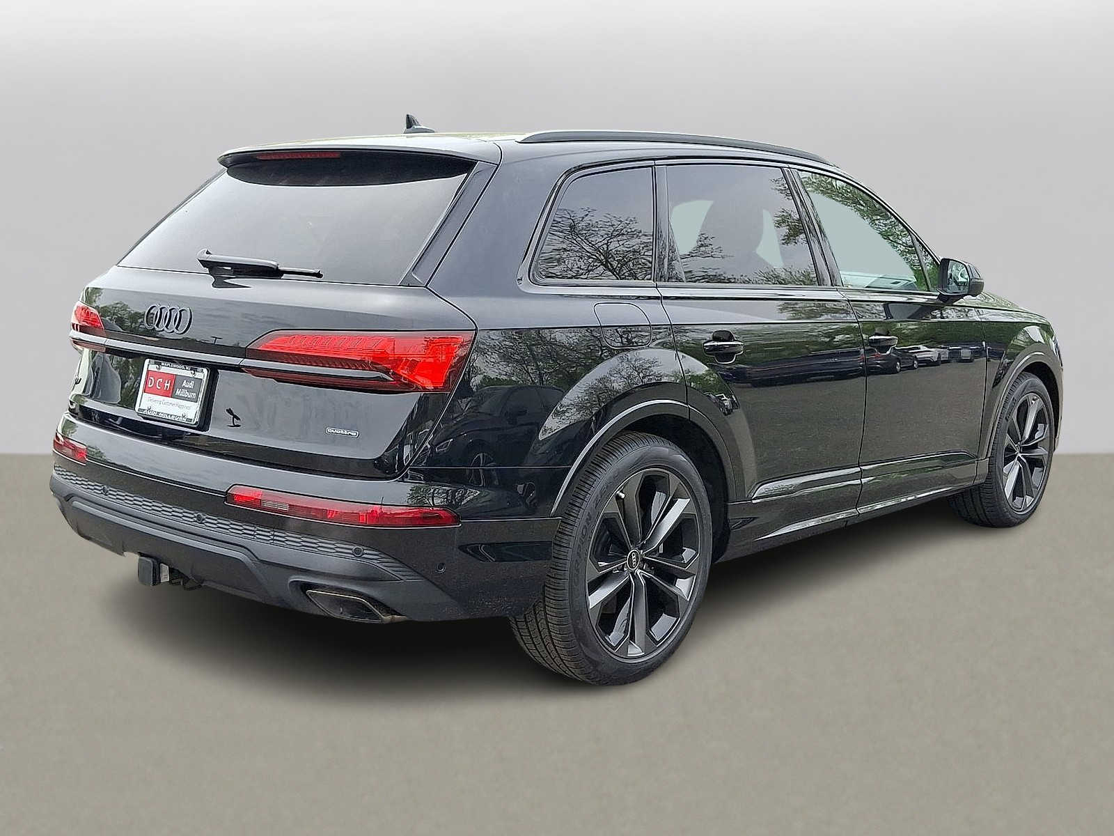 Thumbnail: 2026 Audi Q7 - 11