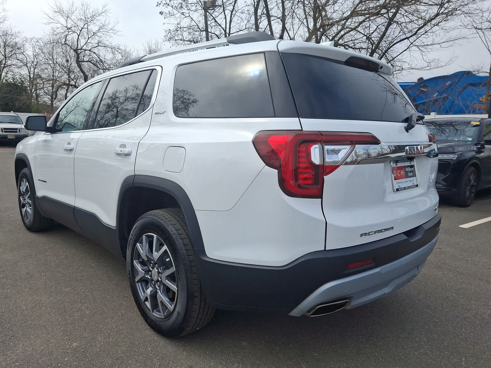2023 GMC Acadia SLT 22