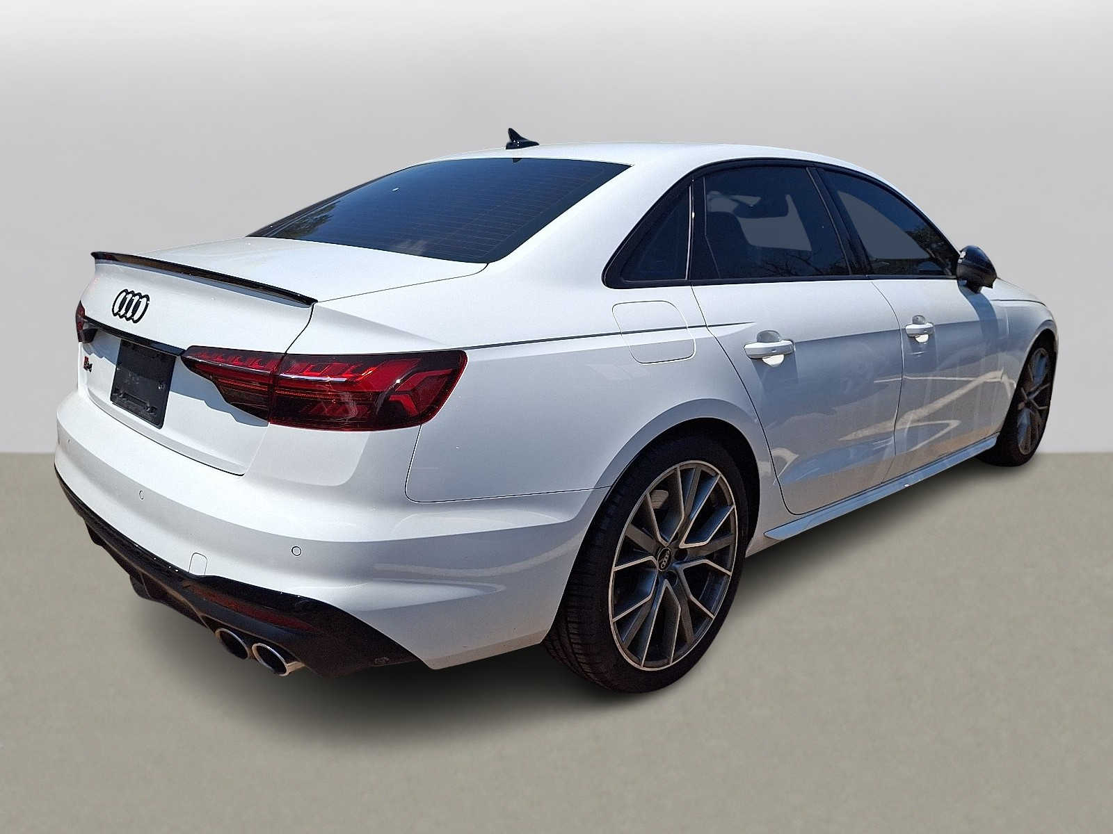 Thumbnail: 2022 Audi S4 - 3