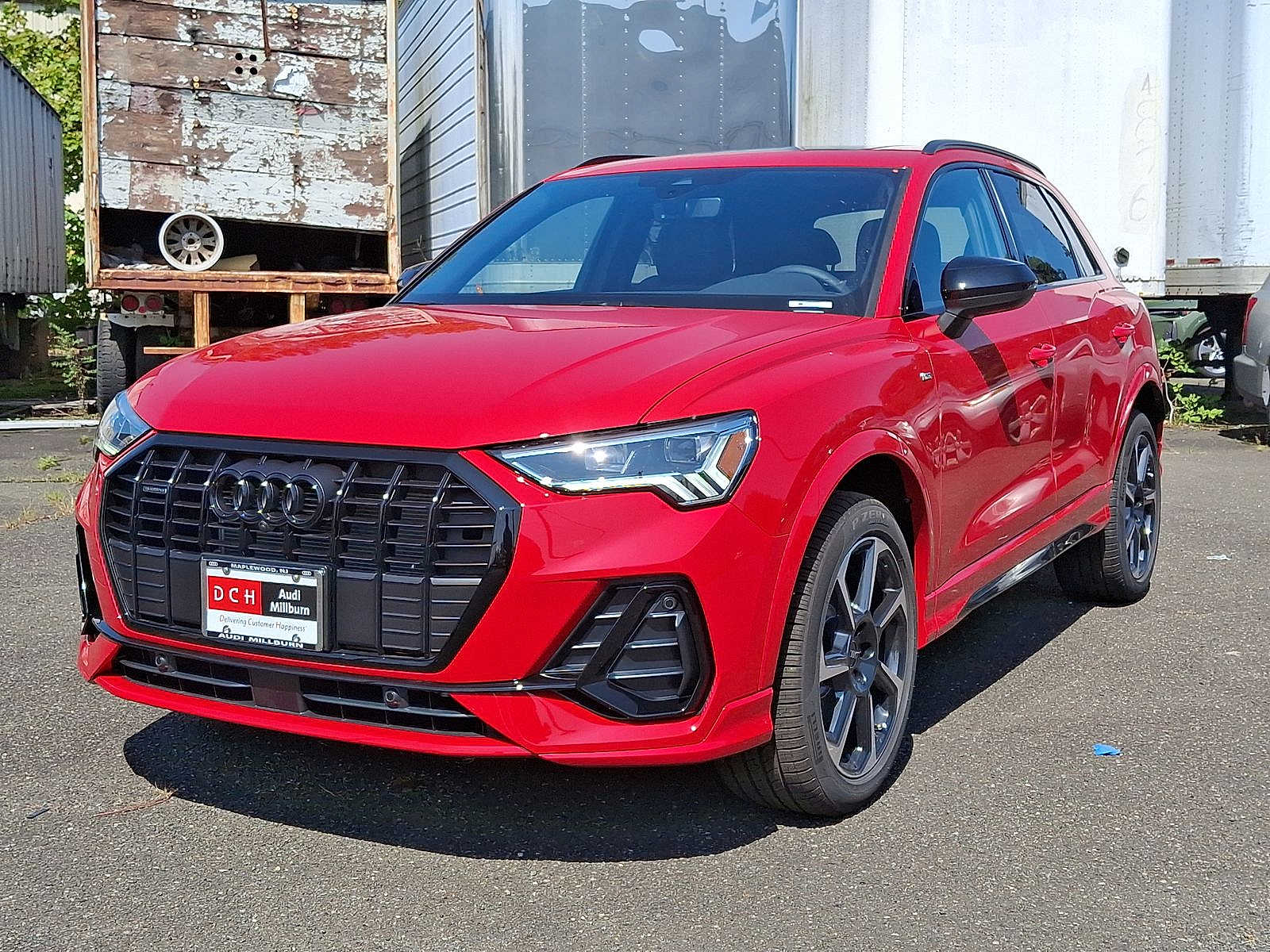 Thumbnail: 2025 Audi Q3 - 10