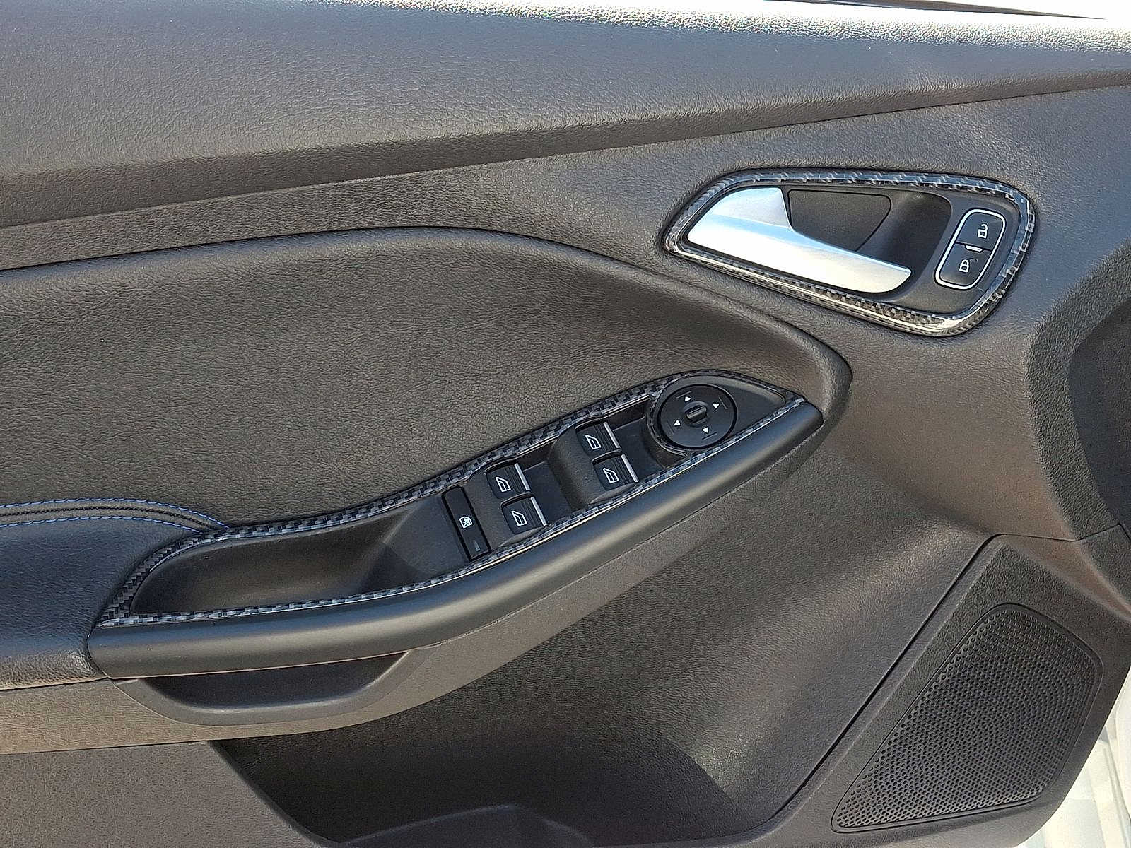 Thumbnail: 2017 Ford Focus - 10