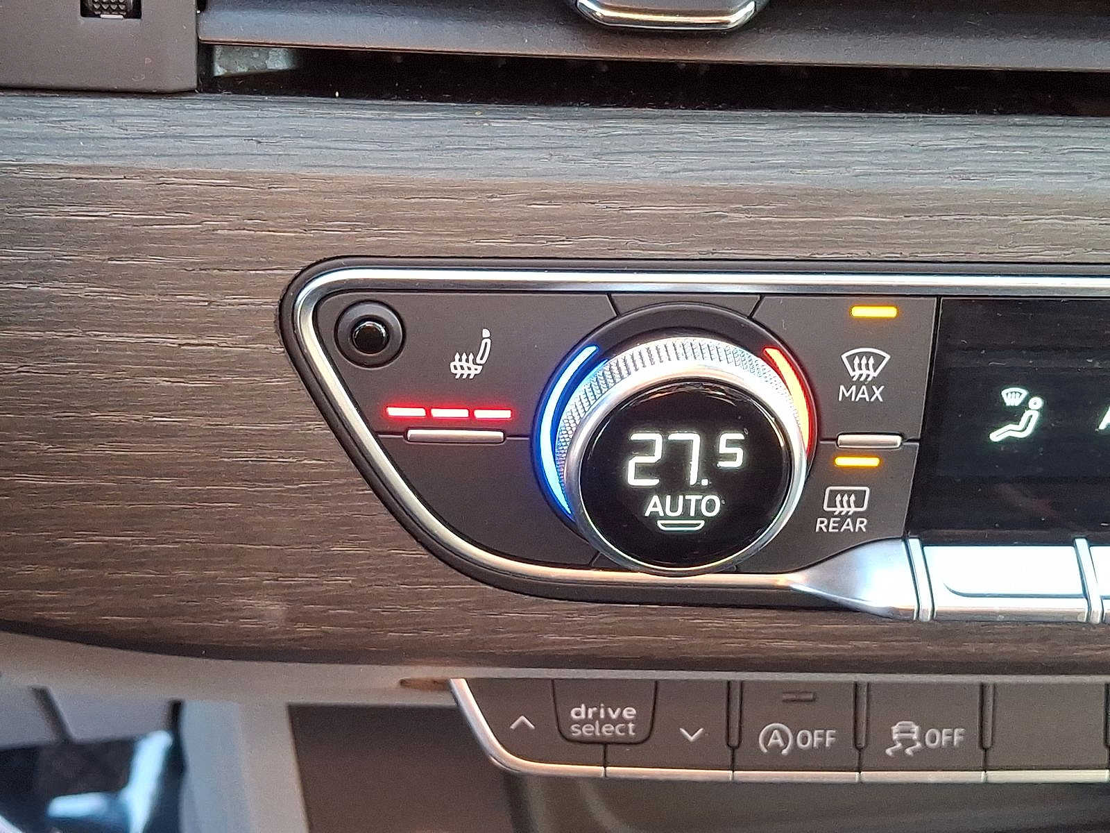 Thumbnail: 2023 Audi A4 - 19