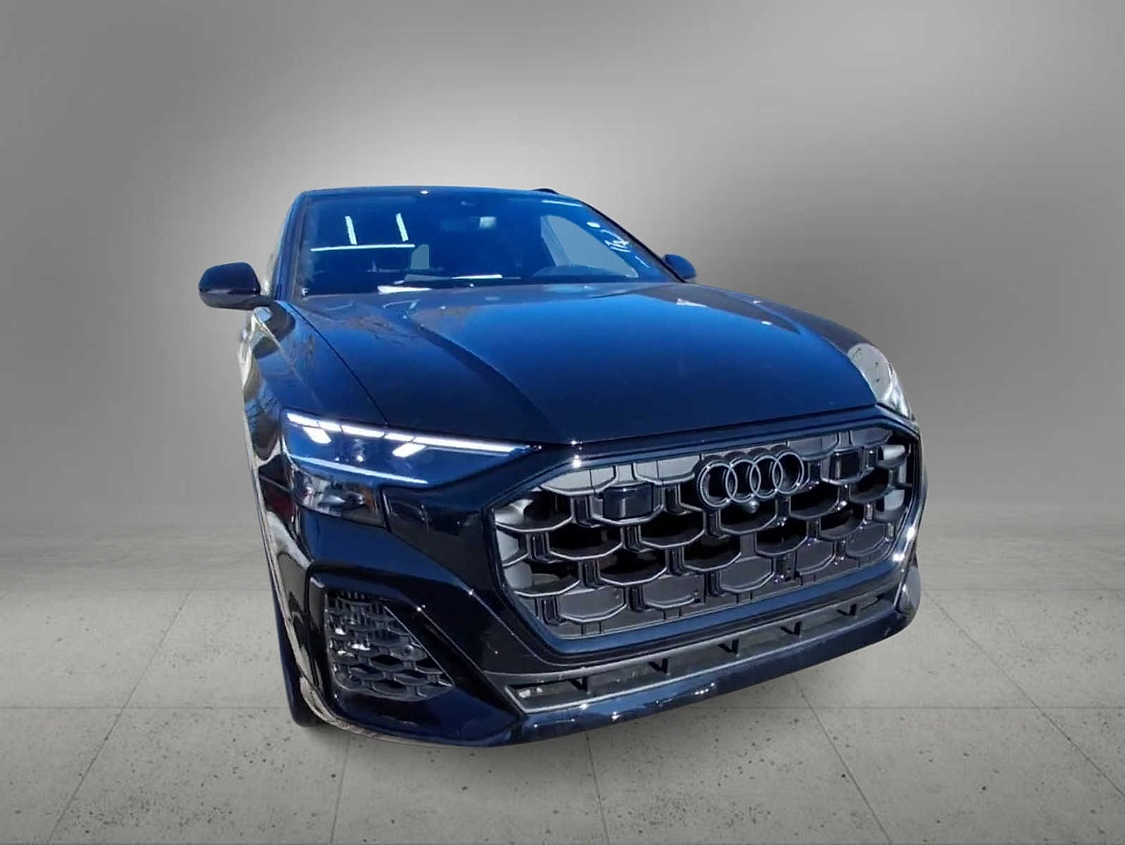 Thumbnail: 2026 Audi Q8 - 3