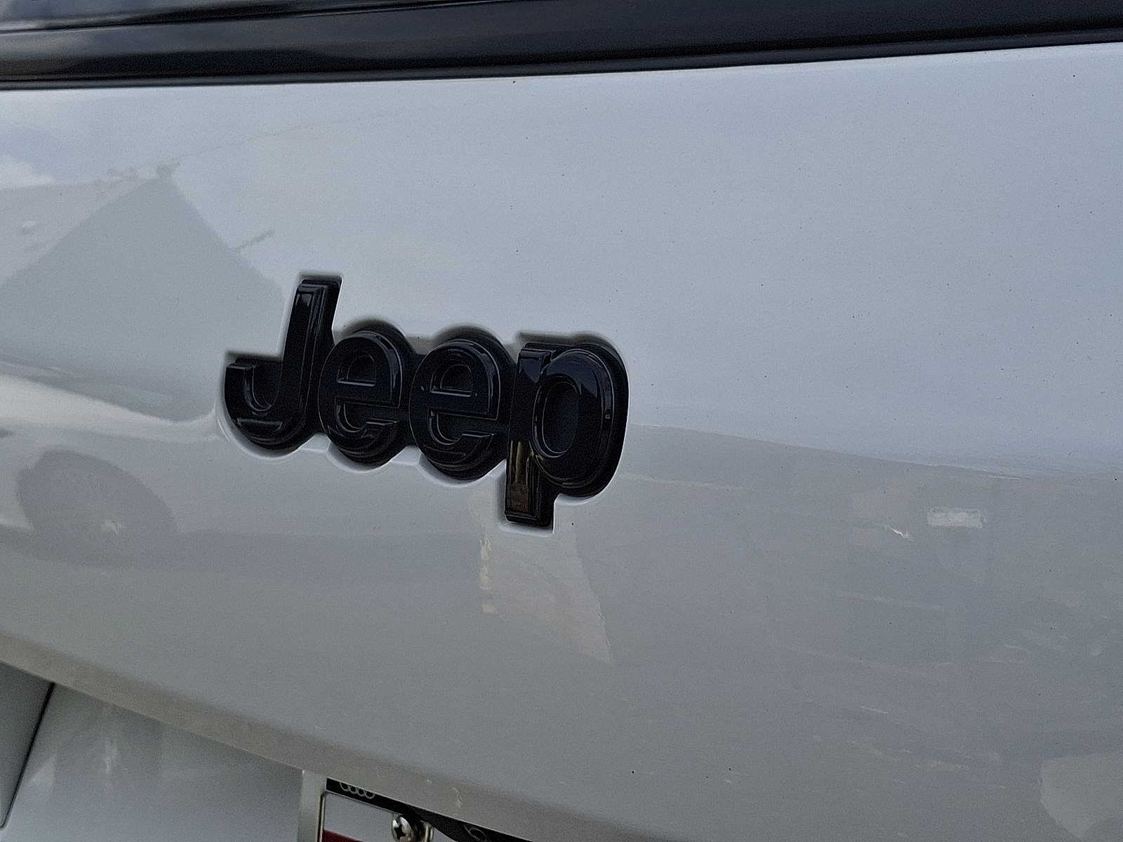 Thumbnail: 2023 Jeep Grand Cherokee - 24