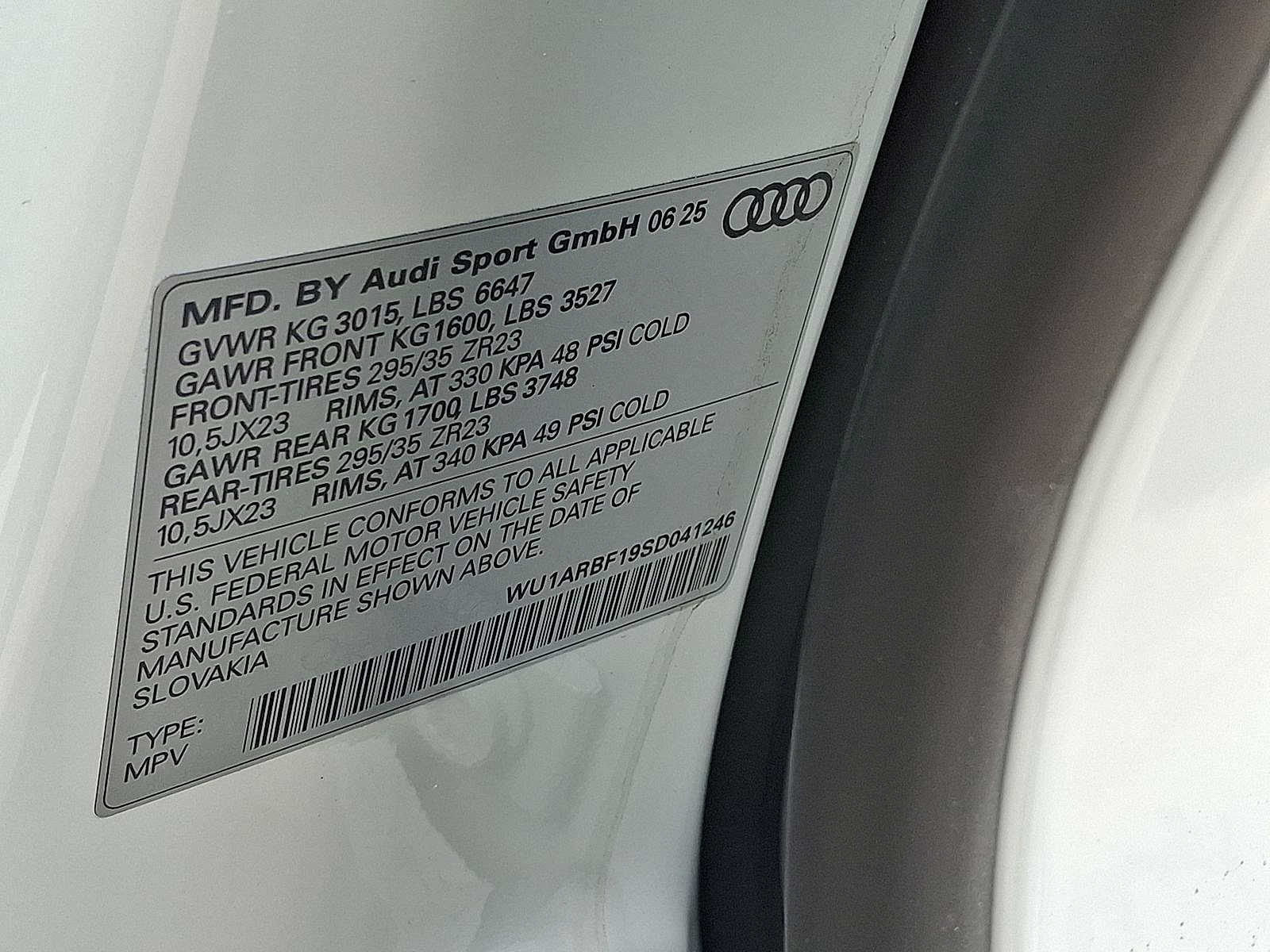 Thumbnail: 2025 Audi RS Q8 - 17