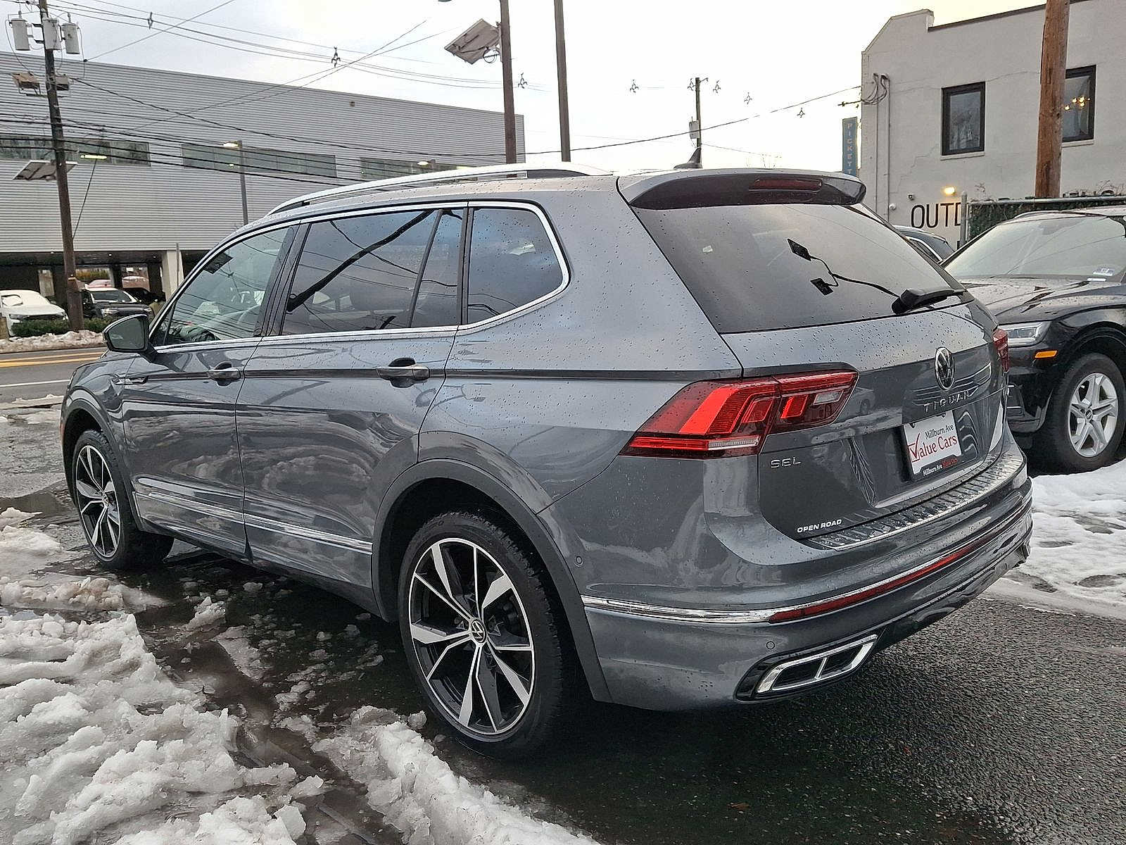 Thumbnail: 2022 Volkswagen Tiguan - 22