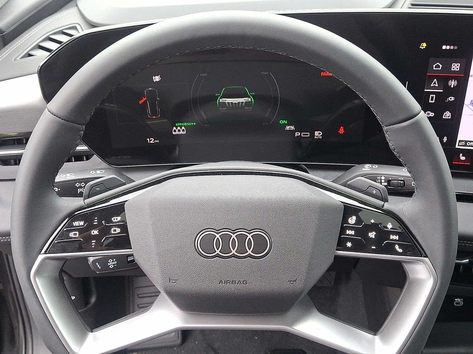 Thumbnail: 2025 Audi Q6 e-tron - 15