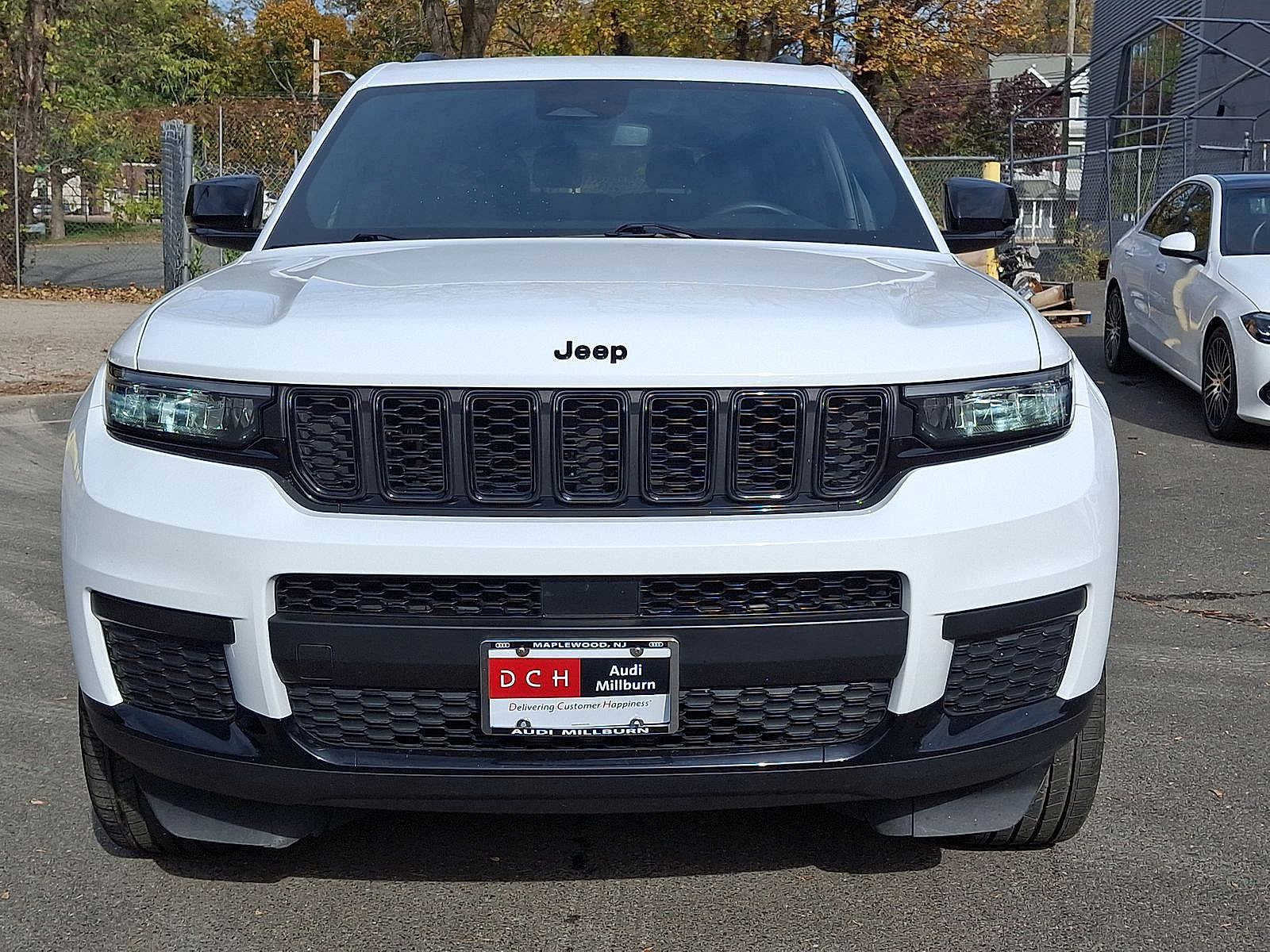 Thumbnail: 2023 Jeep Grand Cherokee - 29